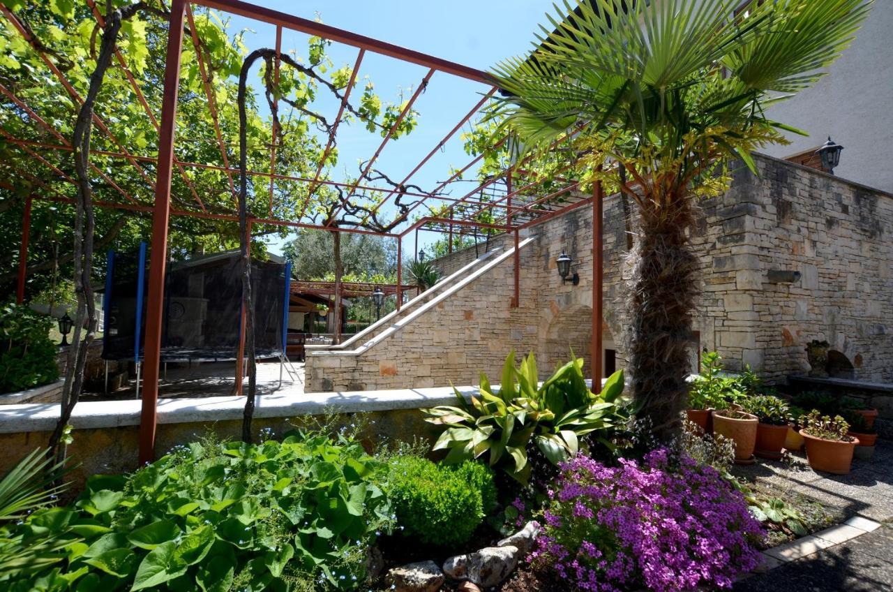 Galant Apartments روفينج المظهر الخارجي الصورة