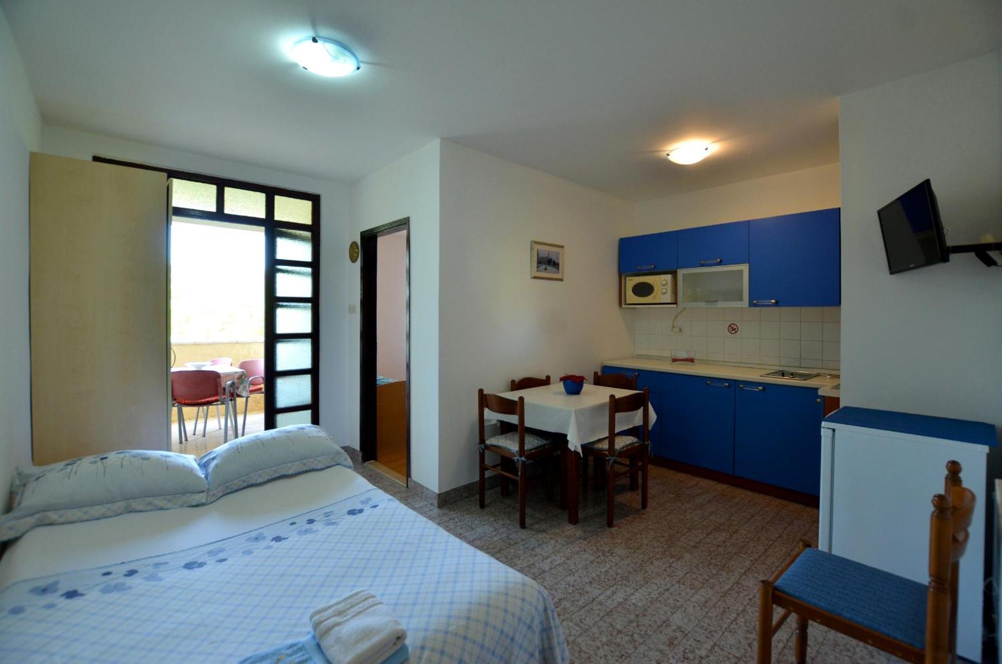 Galant Apartments روفينج الغرفة الصورة